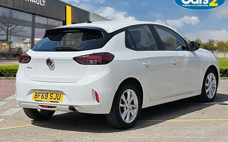Used Vauxhall Corsa 102 HP (75 kW) 2019 White Hatchback