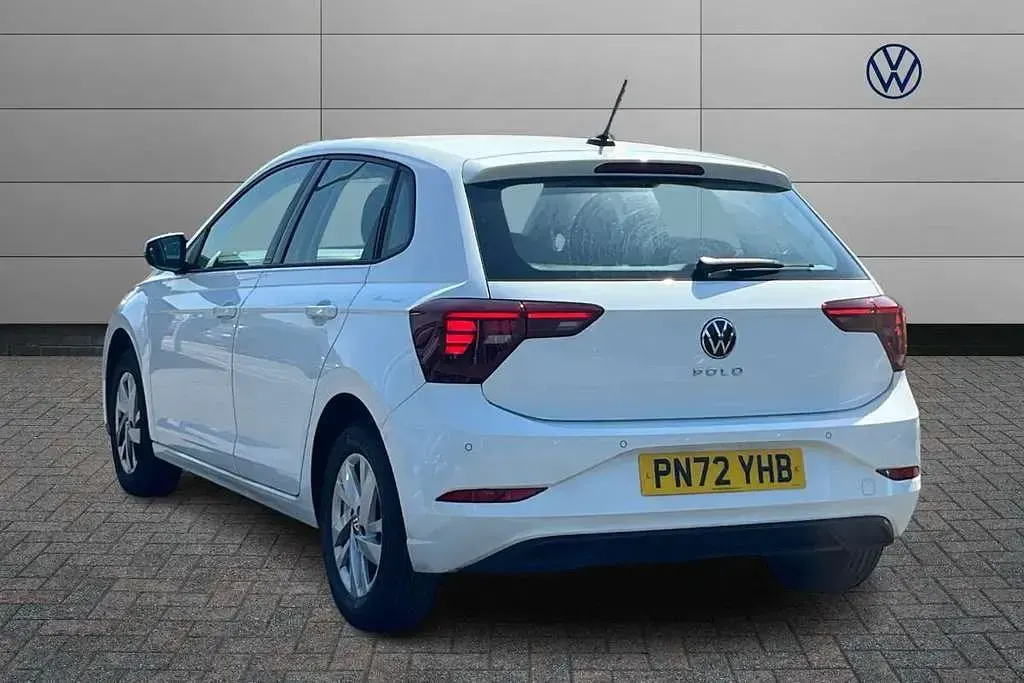 Used VW Polo Life 80 HP (58 kW) 2022 White Hatchback