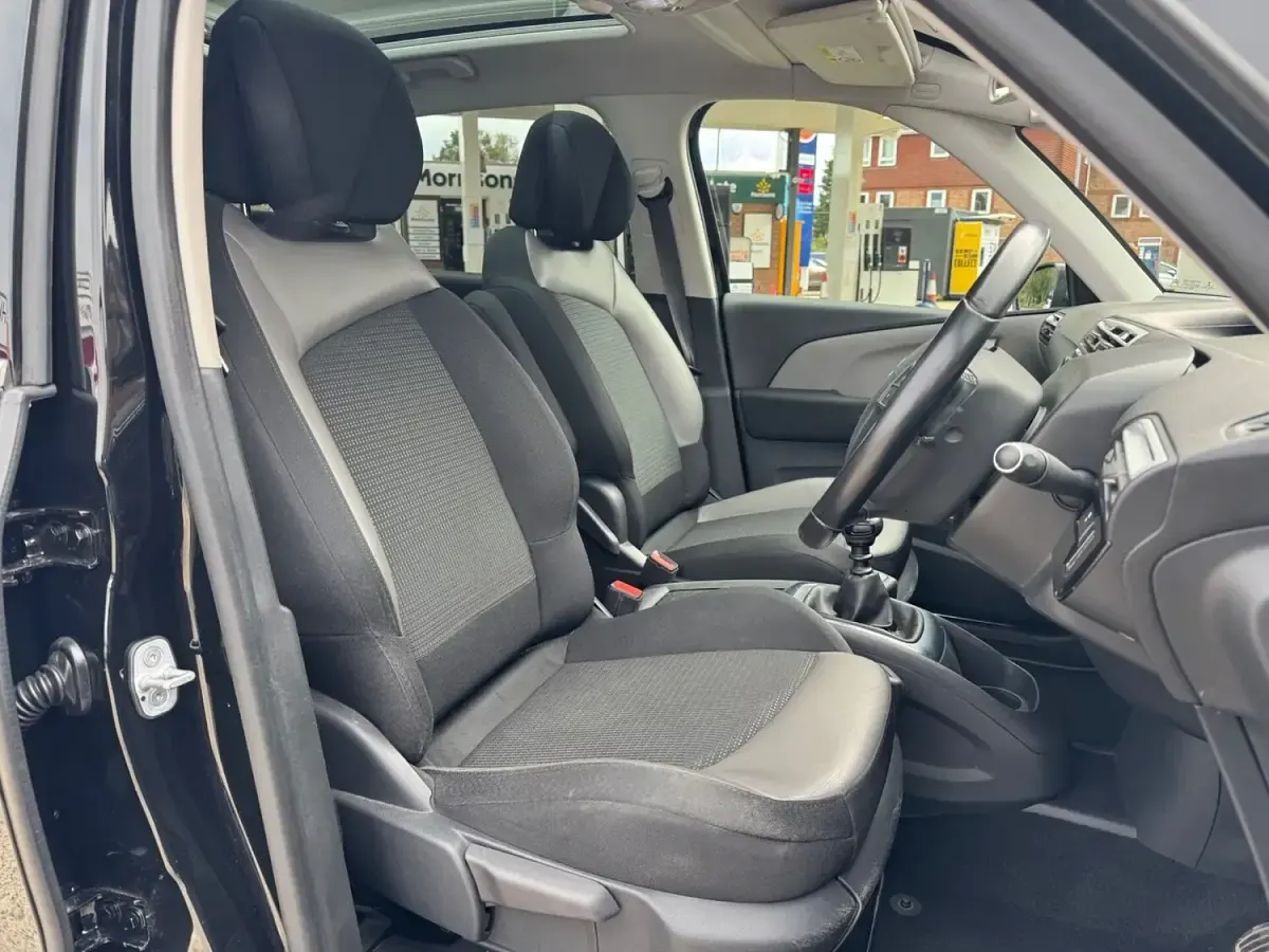 Used Citroën C4 Flair 2018 Black MPV