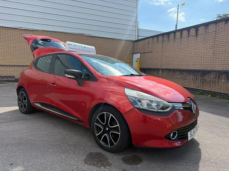 Used Renault Clio IV Dynamique 2014 Red Hatchback