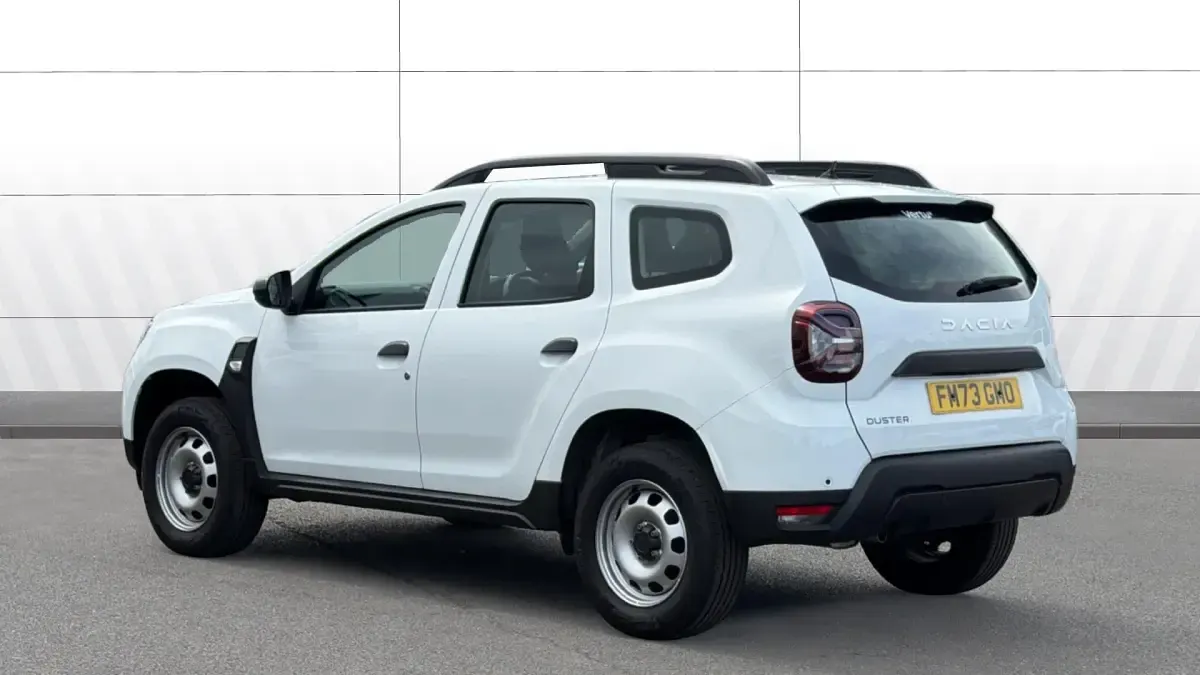 Used Dacia Duster Journey 90 HP (66 kW) 2024 White SUV