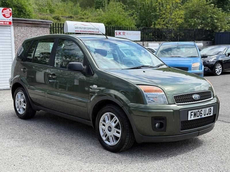 Green Used 2006 Ford Fusion Zetec Hatchback | £1,995 (Fair price) - Image 1/4