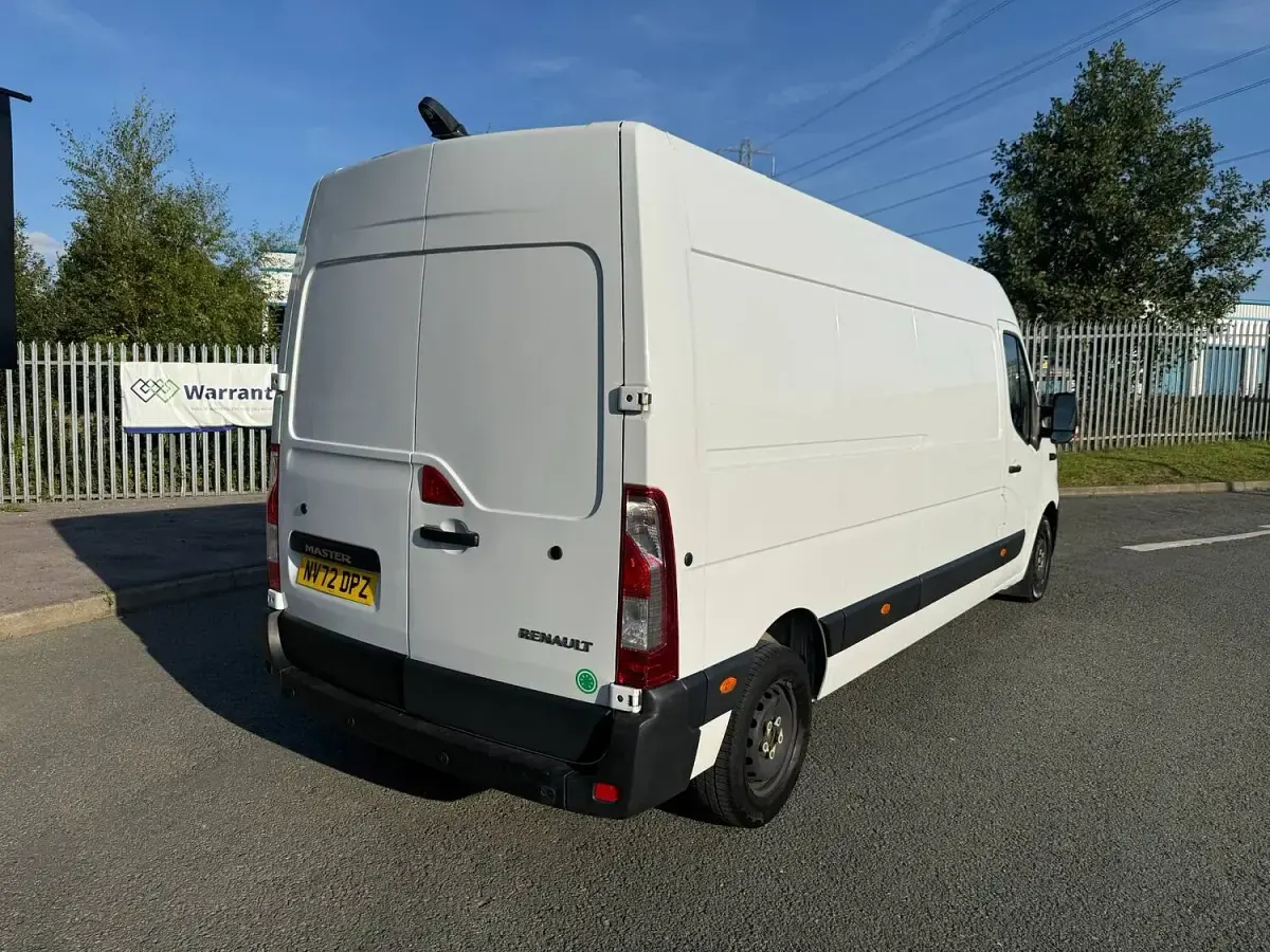 Used Renault Master Business 2022 White MPV