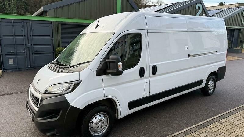 Used Peugeot Boxer Premium 140 HP (102 kW) 2024 White Van