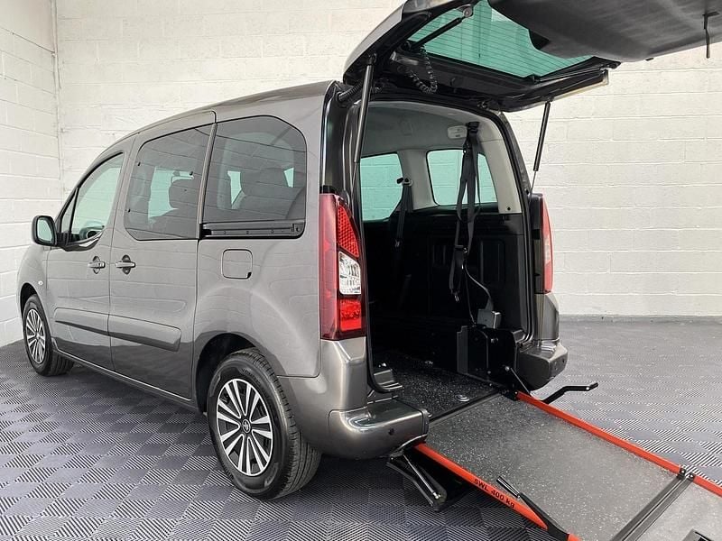 Grey Used 2018 Peugeot Partner Tepee Active MPV | £9,995 (Fair price) - Image 1/4