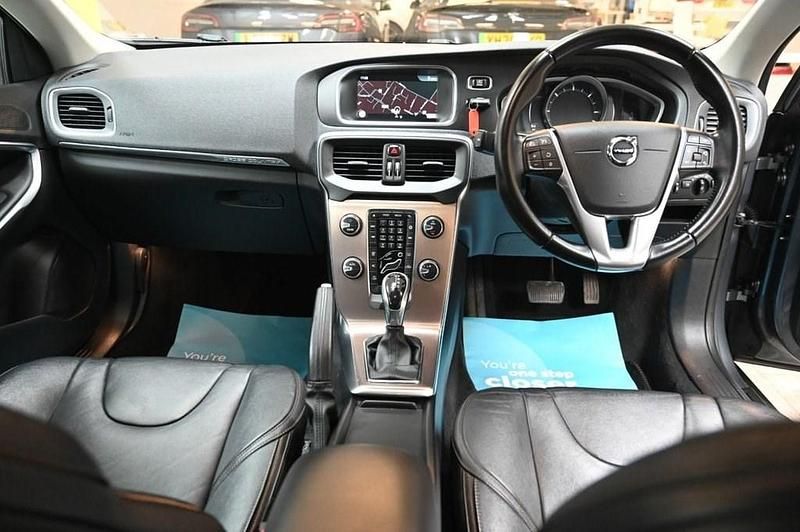 Used Volvo V40 Pro 120 HP (88 kW) 2016 Grey Hatchback