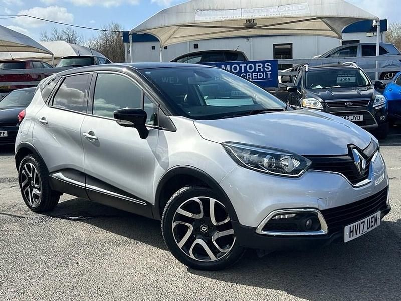 Used Renault Captur Dynamique 90 HP (66 kW) 2017 Silver SUV