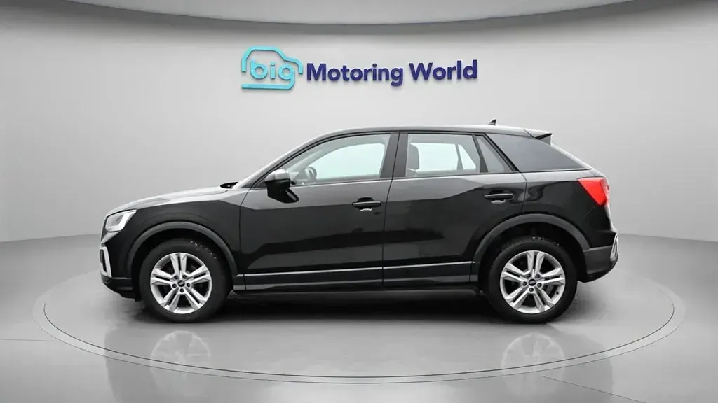 Begagnad Audi Q2 Sport 110 HK (80 kW) 2021 Svart SUV
