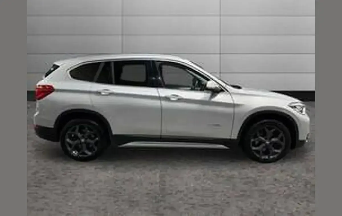 Used BMW X1 xLine 187 HP (137 kW) 2017 Silver SUV