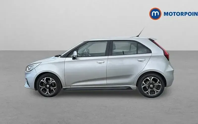 Używany MG MG3 Exclusive 106 KM (77 kW) 2019 Srebrny Hatchback