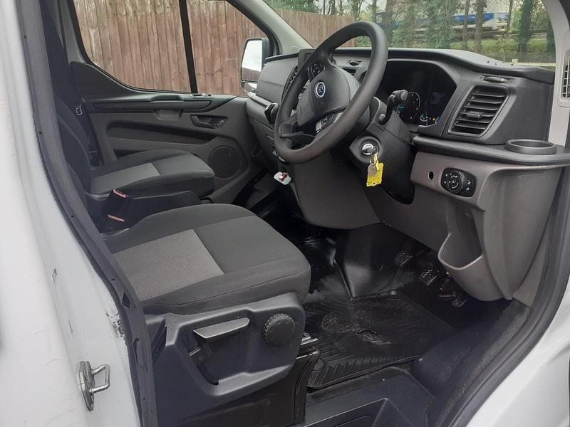 Begagnad Ford Transit Custom 2020 Vit Kombi