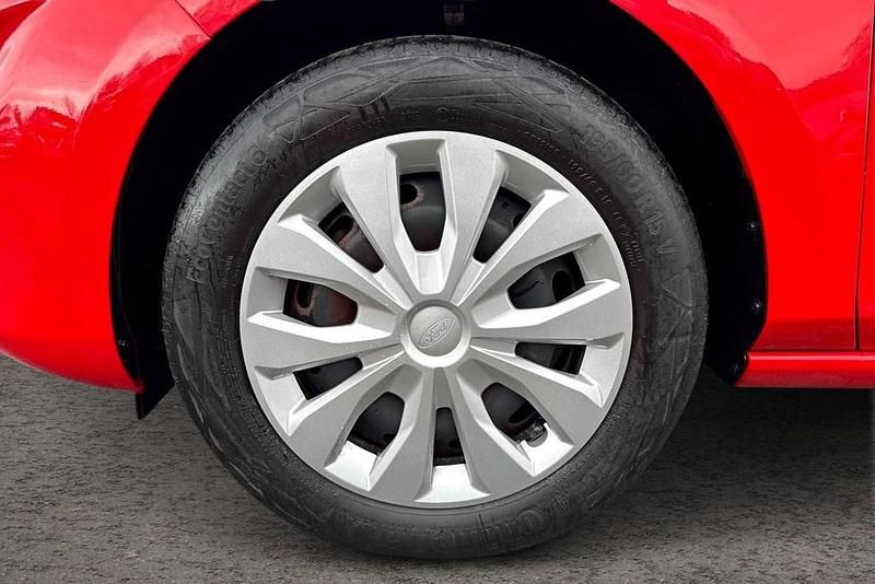 Usado Ford Fiesta Trend 100 HP (73 kW) 2022 Vermelho Citadino