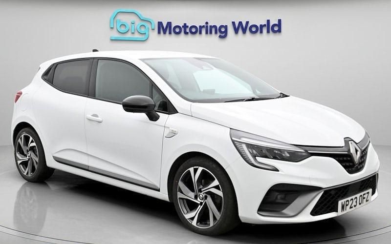 Used Renault Clio V RS Line 90 HP (66 kW) 2023 White Hatchback