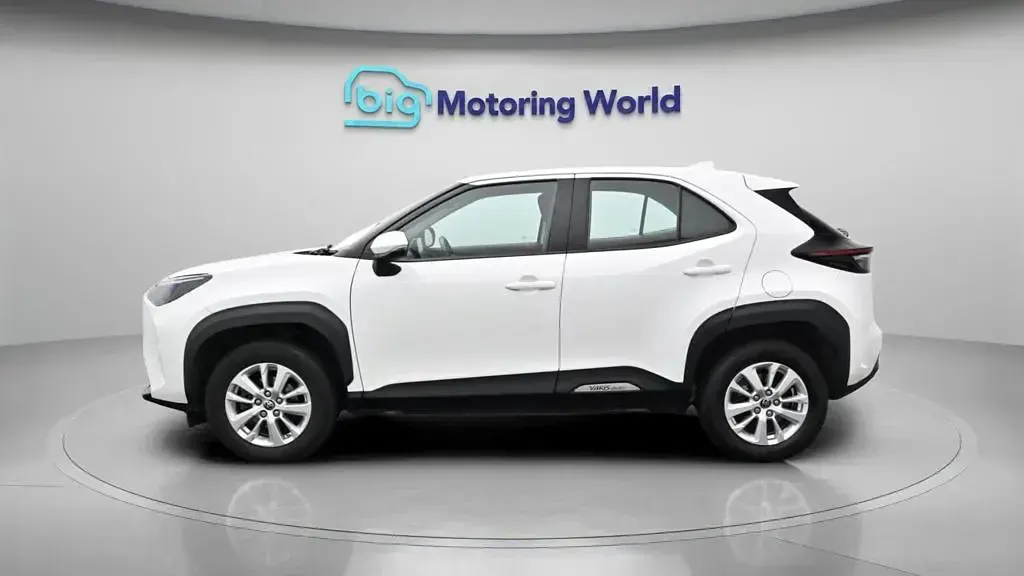 Used Toyota Yaris Cross 116 HP (85 kW) 2022 White SUV