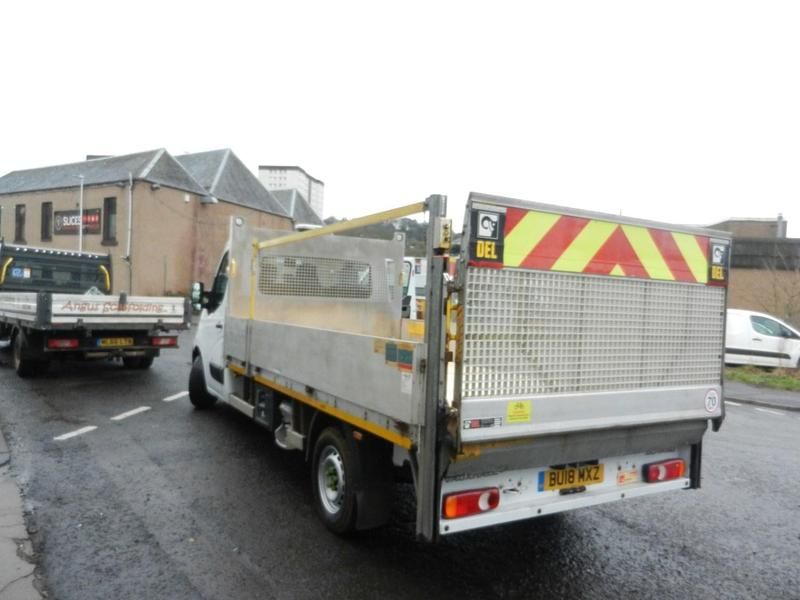 Used Vauxhall Movano 130 HP (95 kW) 2018 White MPV