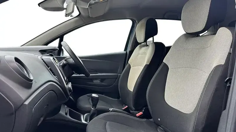 Used Renault Captur Iconic 90 HP (66 kW) 2018 Blue/black SUV
