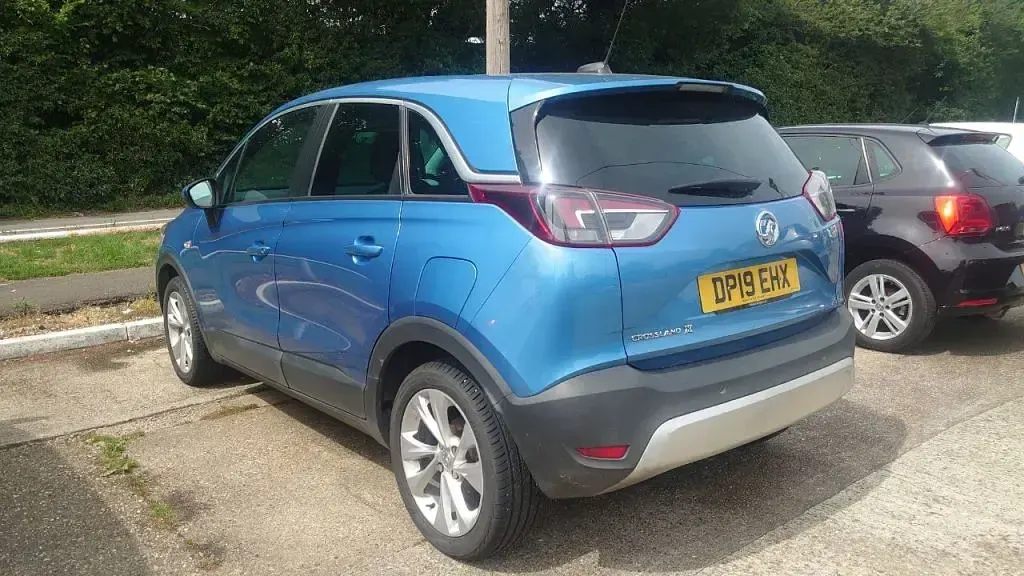 Used Vauxhall Crossland X S 130 HP (95 kW) 2019 Blue SUV