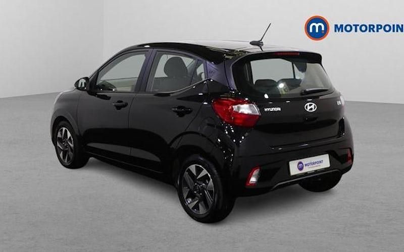 Used Hyundai i10 Advanced 63 HP (46 kW) 2025 Black Hatchback