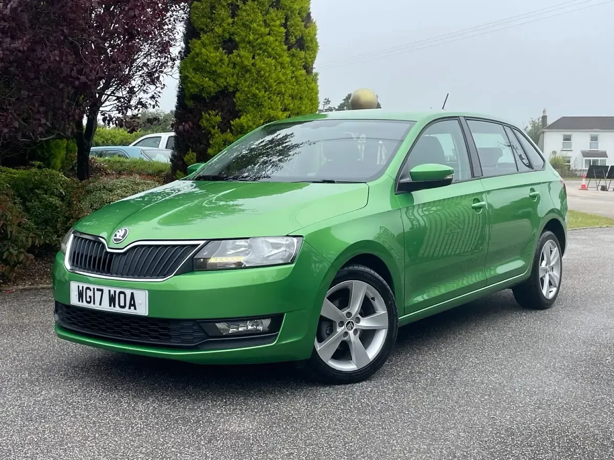 Used Skoda Rapid SE 95 HP (69 kW) 2017 Green Hatchback
