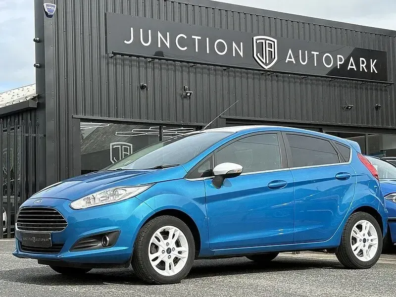 Used Ford Fiesta Zetec 2016 Blue Hatchback