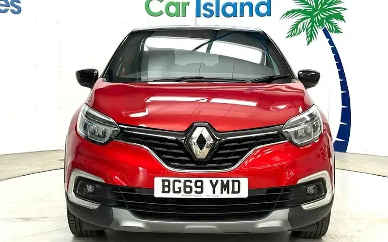 Used Renault Captur Version S 131 HP (96 kW) 2019 Red SUV