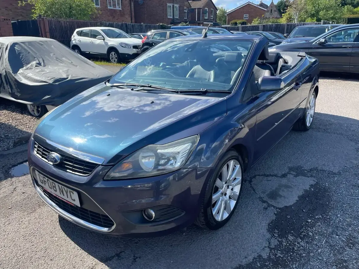 Used Ford Focus Cabriolet Convertible 2008 Mauve/purple Cabriolet