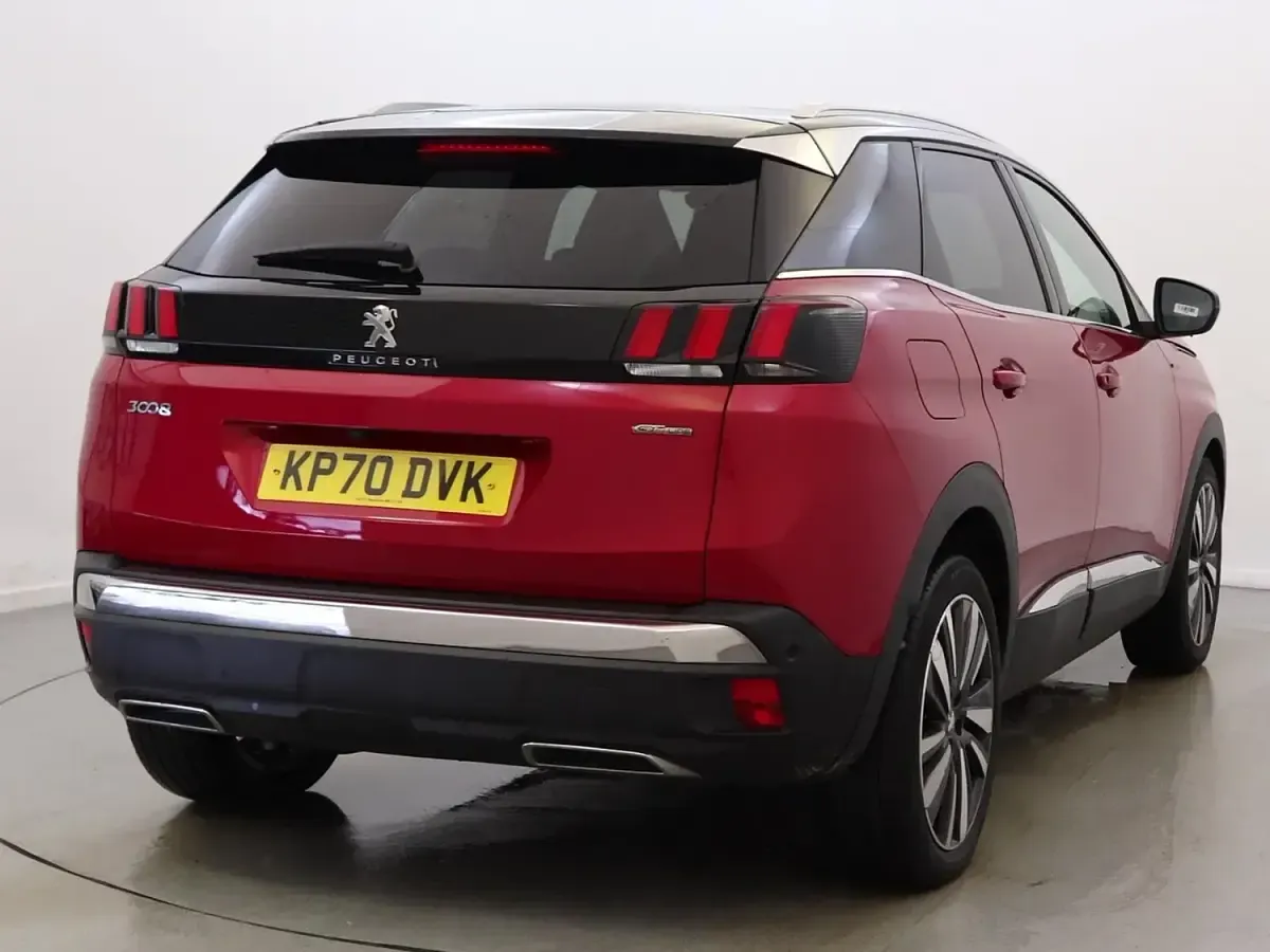Used Peugeot 3008 Premium 130 HP (95 kW) 2020 Red SUV