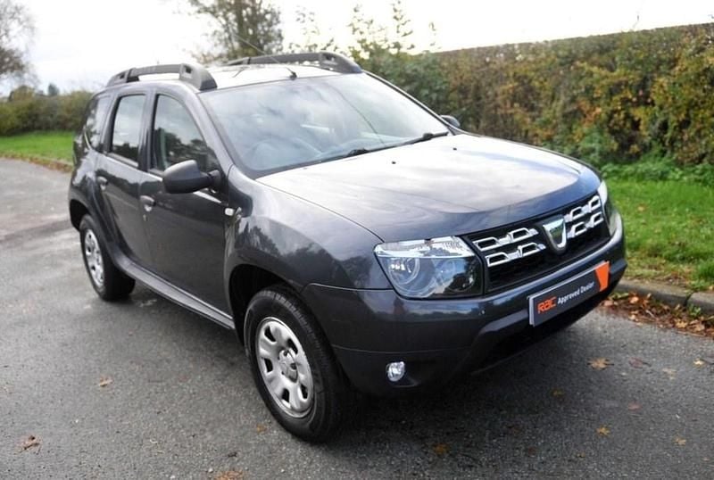 Grey Used 2015 Dacia Duster Ambiance SUV | £4,995 (Good price) - Image 1/4