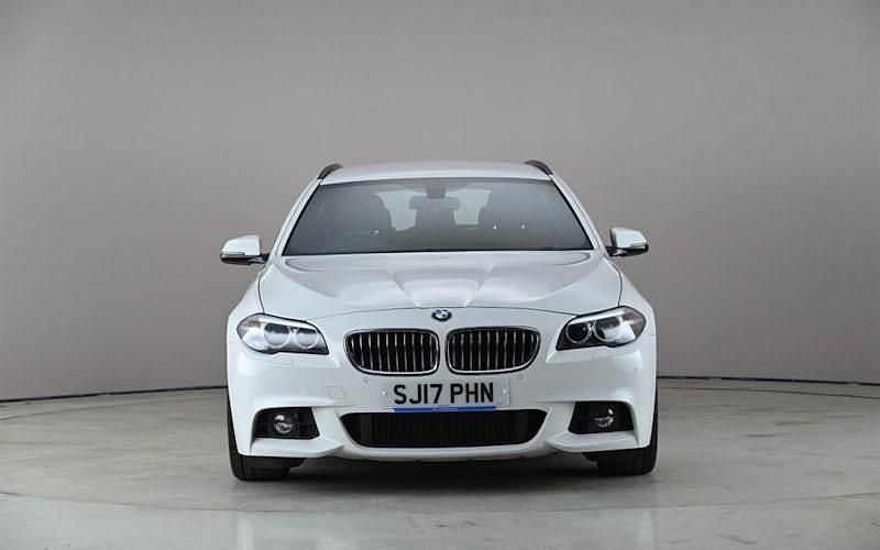 Begagnad BMW 530 M Sport 258 HK (189 kW) 2016 Vit Kombi