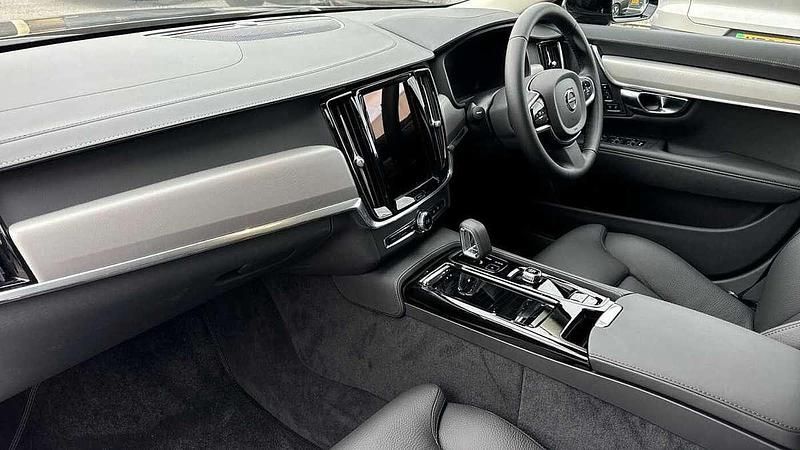 Used Volvo V90 Plus 345 HP (253 kW) 2024 Blue Estate