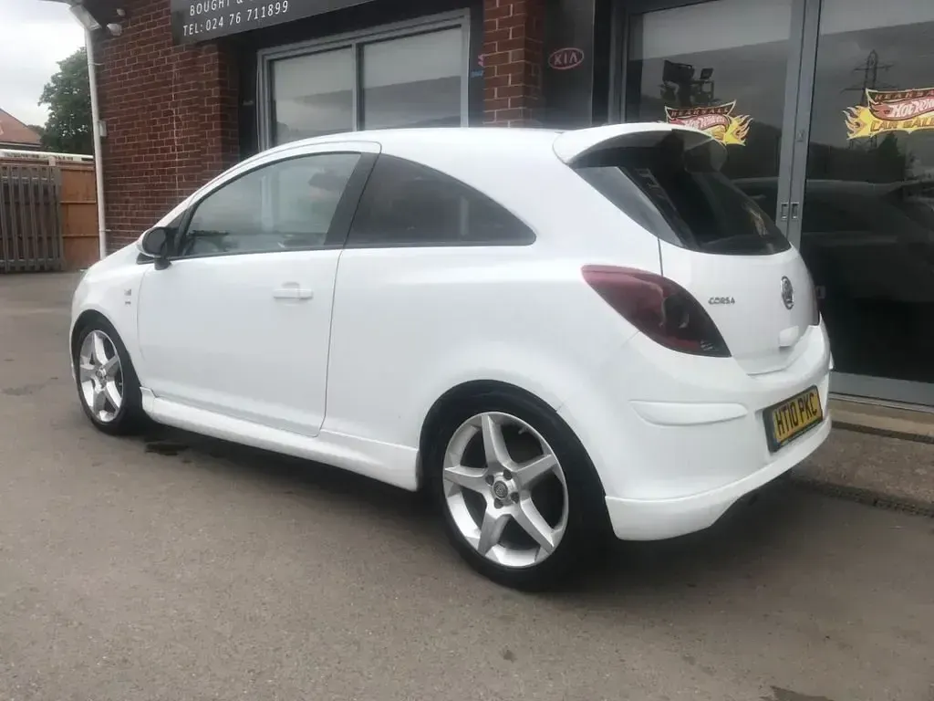 Gebraucht Vauxhall Corsa SRi 100 PS (73 kW) 2010 Weiß Kleinwagen