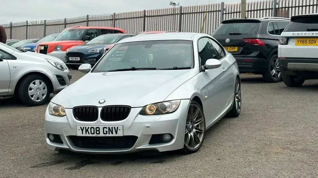 Used BMW 320 M Sport 177 HP (130 kW) 2008 Silver Coupe