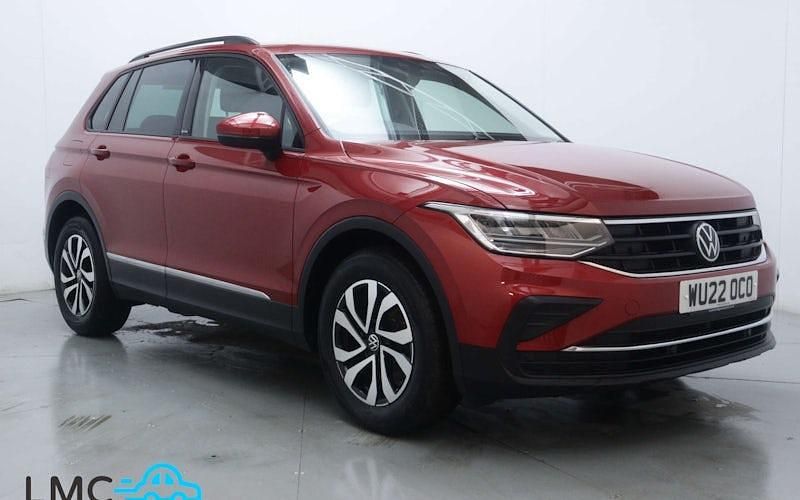 Usado VW Tiguan Active 150 HP (110 kW) 2021 Vermelho SUV