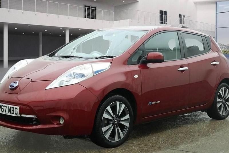 Used Nissan Leaf Tekna 30 kW (41 HP) 2018 Hatchback
