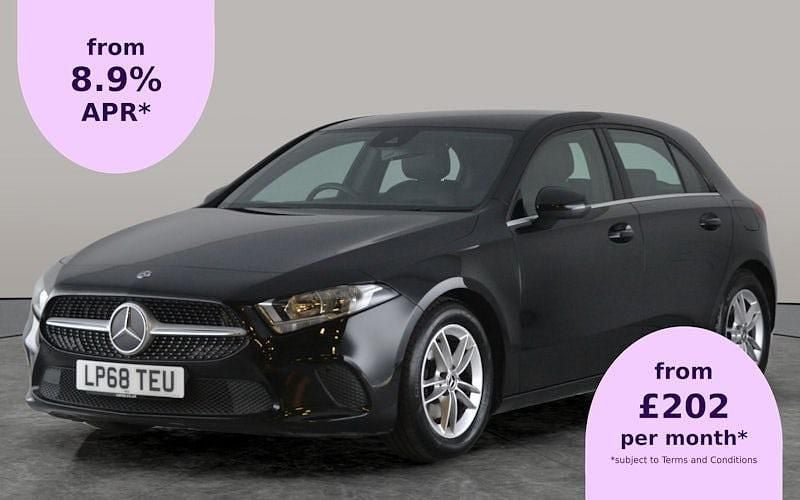Used 2022 Mercedes A180 SE Hatchback | £12,721 (Super price) - Image 1/2