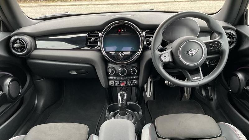 Used Mini Cooper Hatch 134 HP (98 kW) 2023 Grey Hatchback