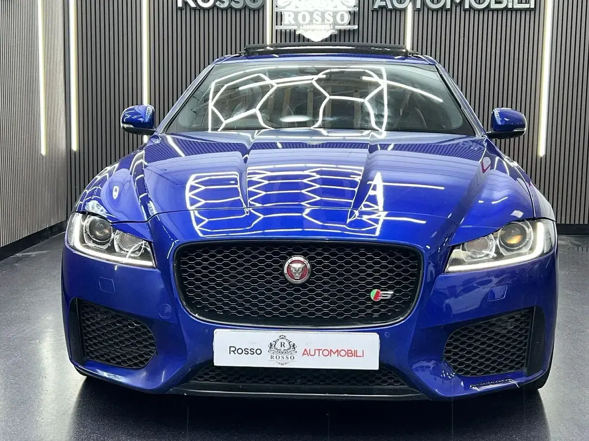 Used Jaguar XF S 300 HP (220 kW) 2017 Blue Sedan