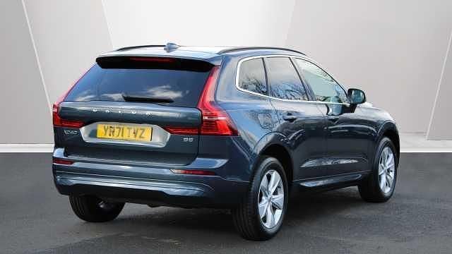Used Volvo XC60 Momentum 250 HP (183 kW) 2022 SUV