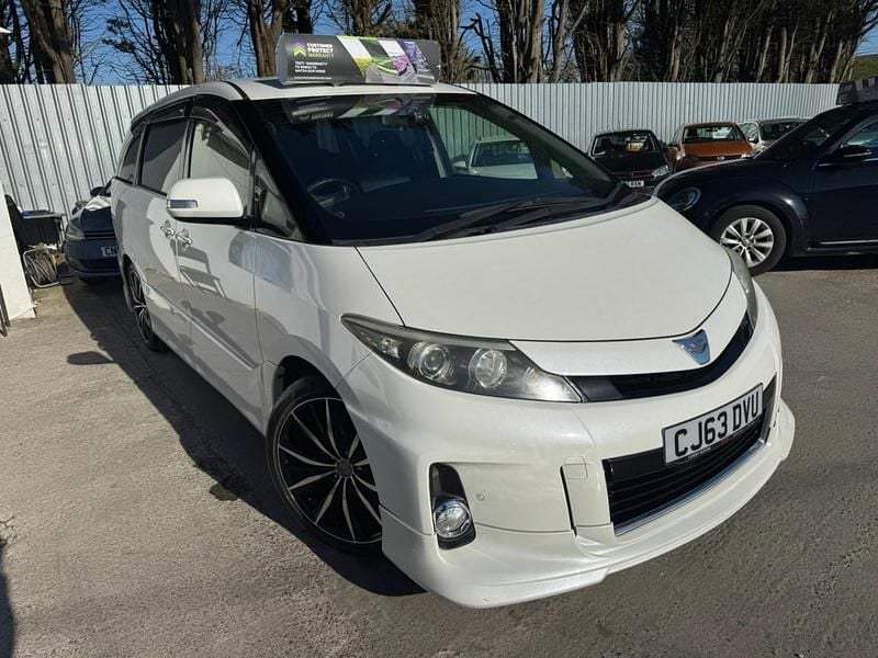 Used Toyota Estima 170 HP (125 kW) 2013 White MPV
