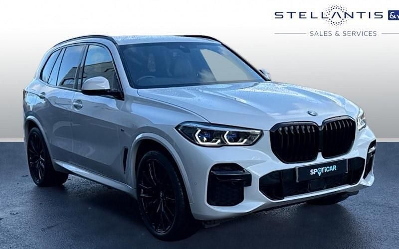 Used 2022 BMW X5 M Sport SUV | £46,124 (Super price) - Image 1/4