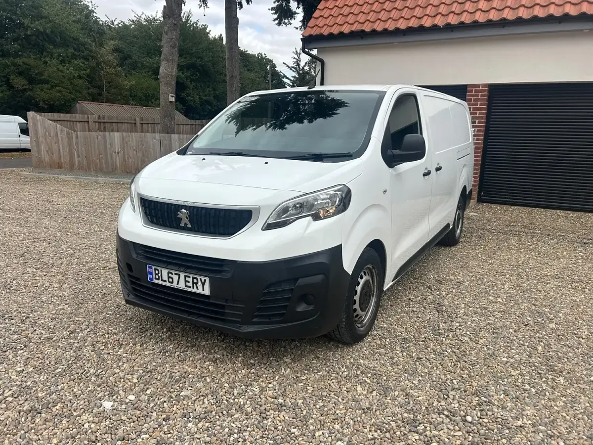 Used Peugeot Expert 2018 White Van