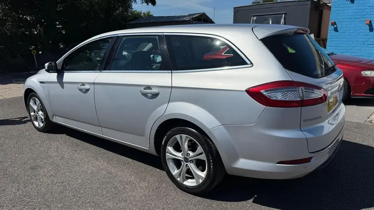 Used Ford Mondeo Titanium X 163 HP (119 kW) 2012 Silver Estate