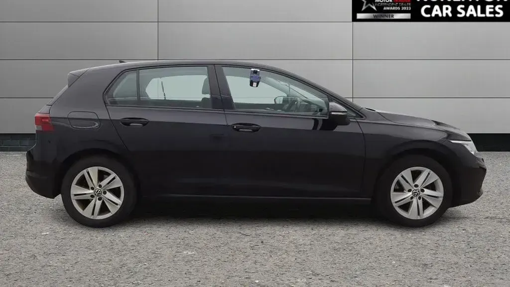 Used VW Golf VII Life 150 HP (110 kW) 2020 Black Hatchback