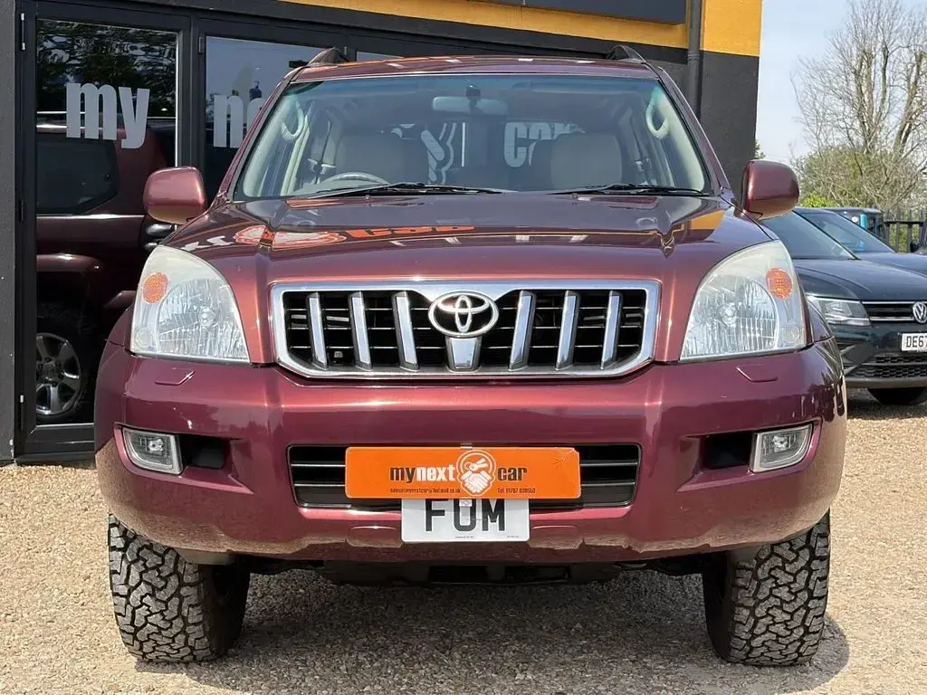 Used Toyota Land Cruiser 164 HP (120 kW) 2005 Red SUV