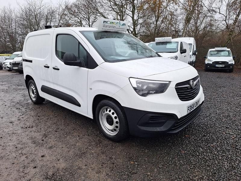 Used Vauxhall Combo Edition 2019 White Sedan
