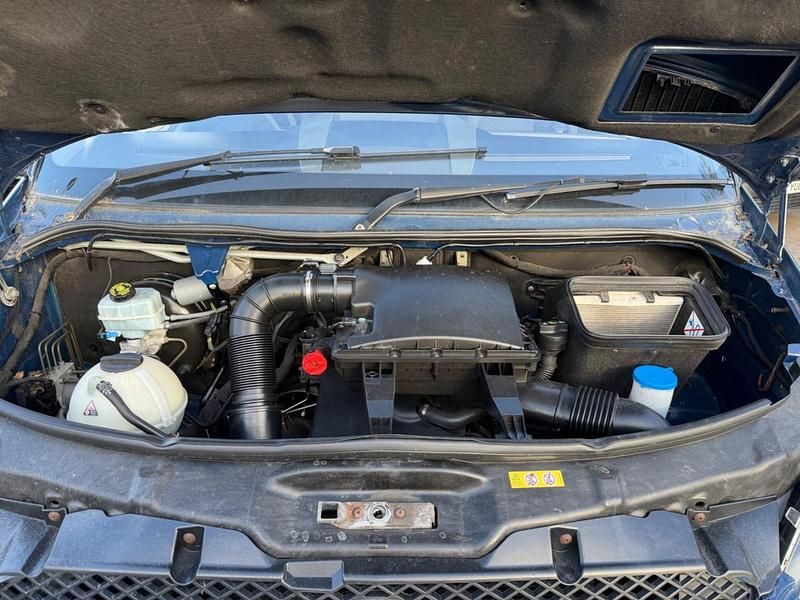 Begagnad Mercedes Sprinter 2013 Blå Van