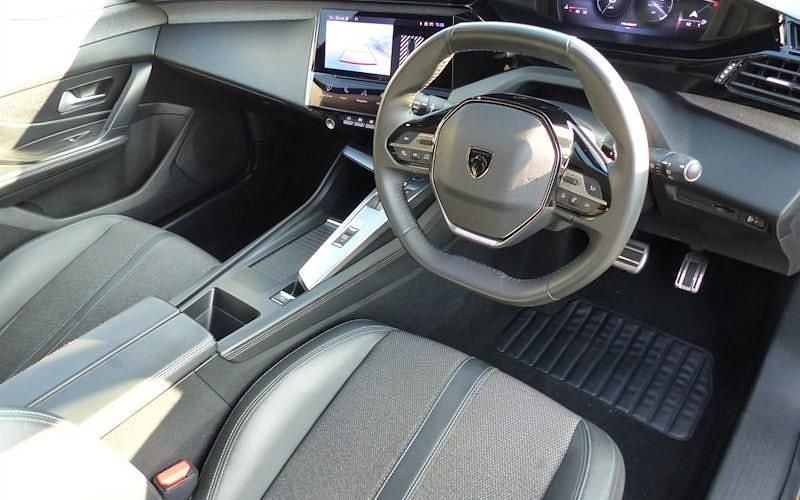 Used Peugeot 308 SW Allure Premium 131 HP (96 kW) 2023 Estate