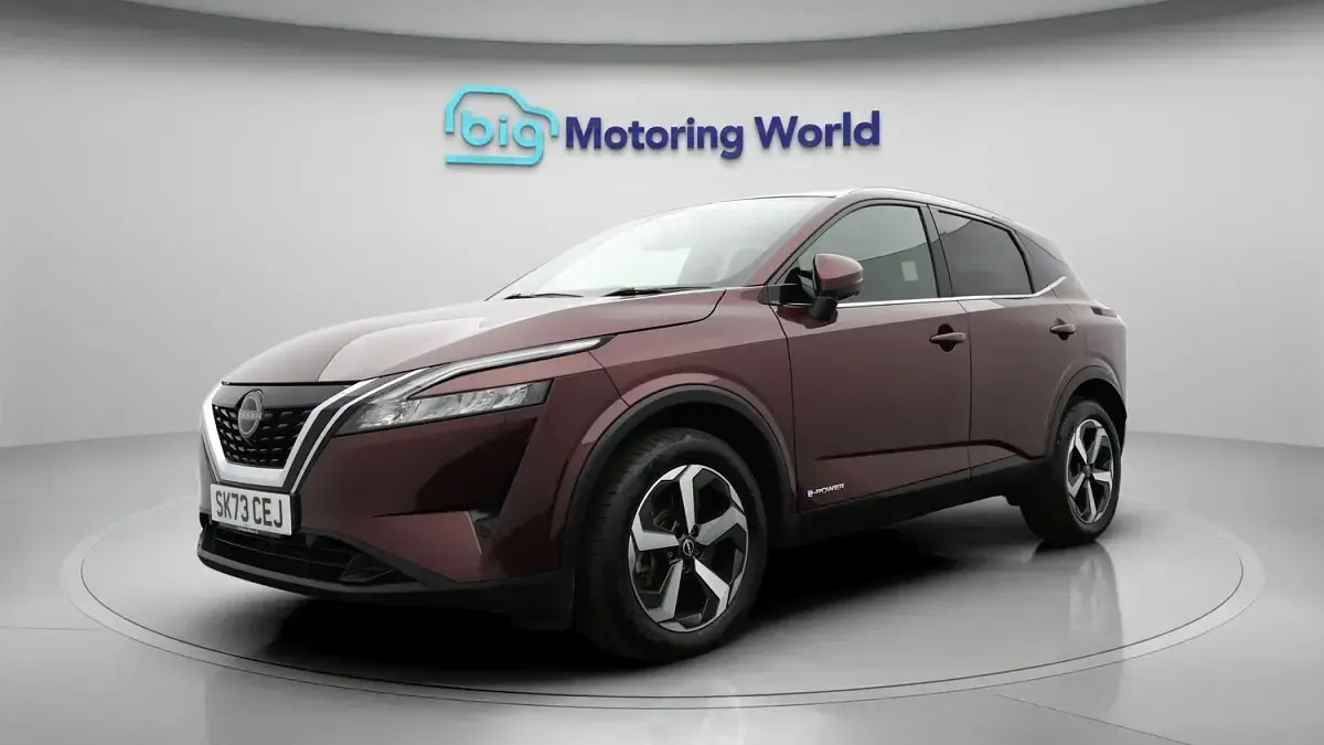 Used Nissan Qashqai N-Connecta 190 HP (139 kW) 2023 Red SUV