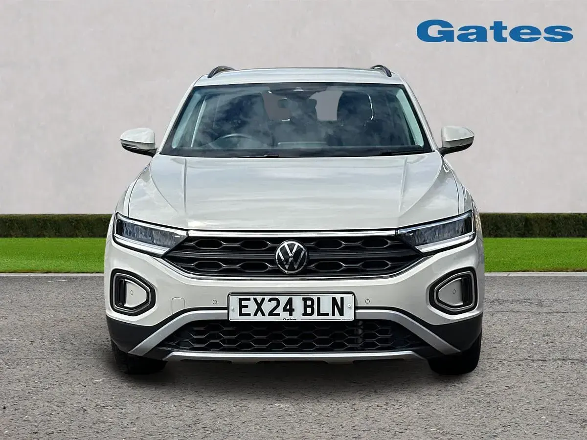 Used VW T-Roc Life 150 HP (110 kW) 2024 Grey SUV
