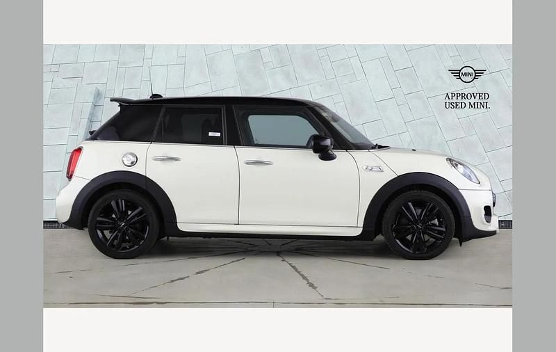 Used Mini Cooper S Hatch 192 HP (141 kW) 2020 White Hatchback